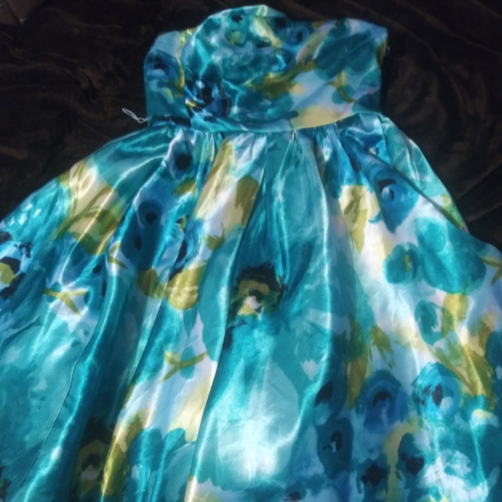 Strapless dress